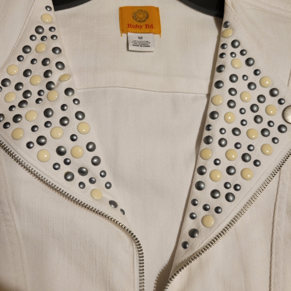 Ruby Rd. Woman's Studded White Jean jacket Blazer two sizes available 12 and 10 - Picture 9 of 16